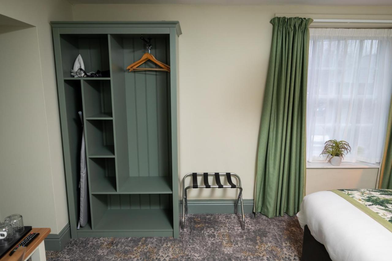 Rockingham Arms By Greene King Inns Wentworth  المظهر الخارجي الصورة