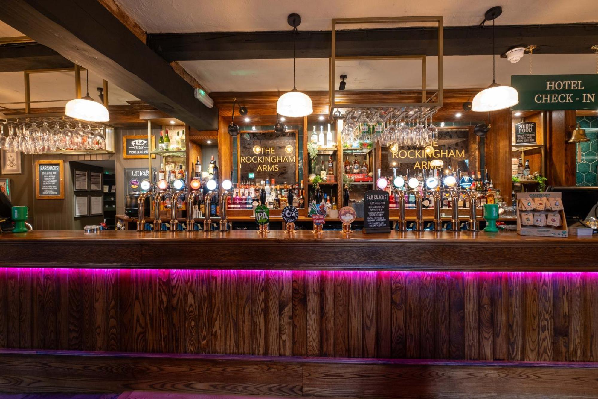 Rockingham Arms By Greene King Inns Wentworth  المظهر الخارجي الصورة